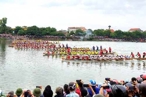Quảng Bình: 'Dậy sóng' sông nước Kiến Giang mừng Tết Độc lập