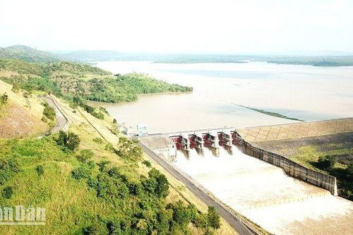 Cảnh báo xả tràn hồ chứa thủy điện Buôn Tua Srah, Buôn Kuốp và Srêpốk 3 trong dịp nghỉ lễ