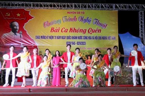 Các điểm du lịch của Quảng Ninh hút khách trong kỳ nghỉ lễ