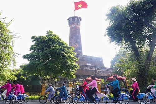 Tết Độc lập rộn ràng trên mọi miền đất nước