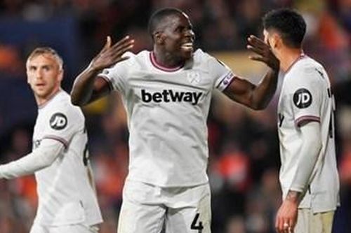 Kết quả bóng đá hôm nay (2-9): Man City mất ngôi đầu, Dortmund bị chia điểm cay đắng