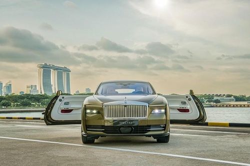 Cận cảnh xe điện siêu sang Rolls-Royce Spectre vừa ra mắt tại Singapore, giá hơn 38 tỷ đồng