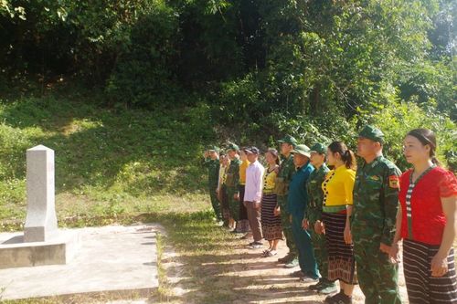 Khẳng định niềm tin yêu của nhân dân biên giới (bài 3)