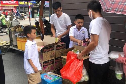 Kết nối sẻ chia qua hành động làm thiện nguyện trong dịp lễ 2/9