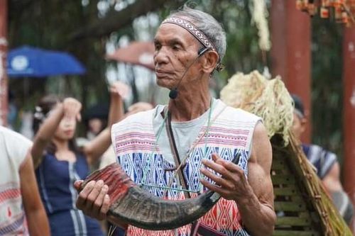 Già làng 'giữ lửa' âm vang cồng chiêng