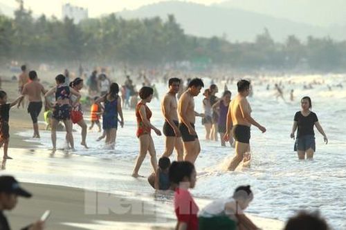 Cửa Lò ước đón 5-6 vạn khách dịp 2/9, doanh thu du lịch Hà Tĩnh tăng mạnh