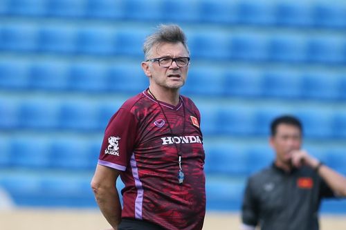 Tuyển Việt Nam: HLV Troussier và thách thức 'cực đại' cho World Cup