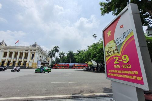 Hà Nội rực rỡ cờ hoa chào mừng ngày quốc khánh