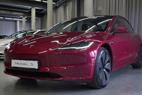 Công ty Tesla của tỉ phú Elon Musk ra mắt phiên bản nâng cấp Model 3