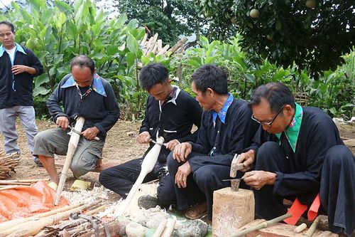 Ðể tiếng khèn Mông vang xa