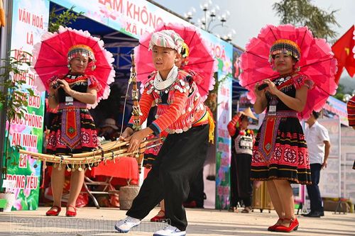 Mường Nhé vui Tết Độc lập