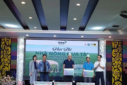 Sôi nổi ngày hội của người trồng mía vùng Đông Nam Gia Lai