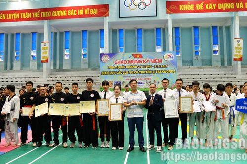Hơn 200 vận động viên tham gia giao lưu các CLB võ cổ truyền và Taewkondo