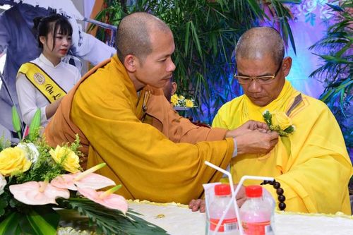 Chùa Thanh Lâm tổ chức lễ Vu lan, Tường Nguyên bàn giao 2 cầu bê-tông tại Long An