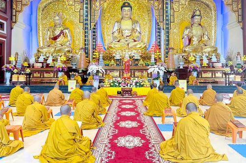 Nghệ An: Chư Tăng trường hạ chùa Diệc tạ pháp khóa An cư kiết hạ Phật lịch 2567