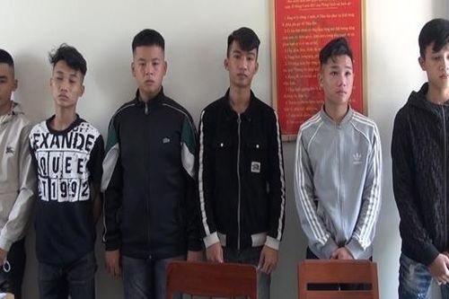 Bắt nhóm côn đồ mang đao kiếm ẩu đả, chém người