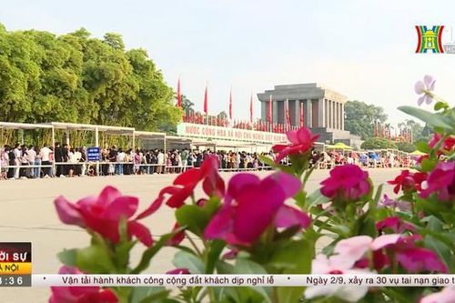 Tưởng nhớ Chủ tịch Hồ Chí Minh trong ngày Quốc khánh