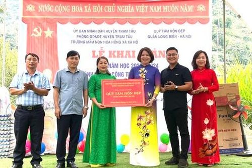 2/9 và 'niềm vui kép' trong lễ khai giảng của cô trò nơi vùng cao Suối Giao - Xà Hồ