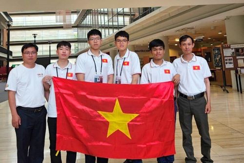4 học sinh Việt Nam giành huy chương Olympic Tin học quốc tế 2023