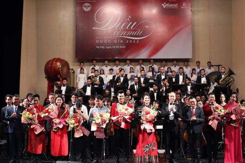 Tổ quốc thiêng liêng, tự hào trong hòa nhạc 'Điều còn mãi' 2023