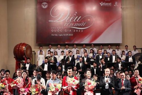 Tự hào giai điệu Tổ quốc trong Hòa nhạc quốc gia 'Điều còn mãi'