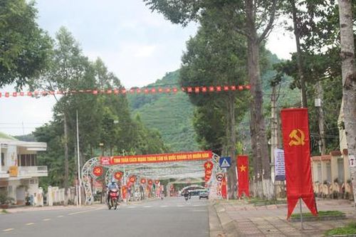 Miền quả ngọt rợp cờ hoa mừng ngày Quốc khánh