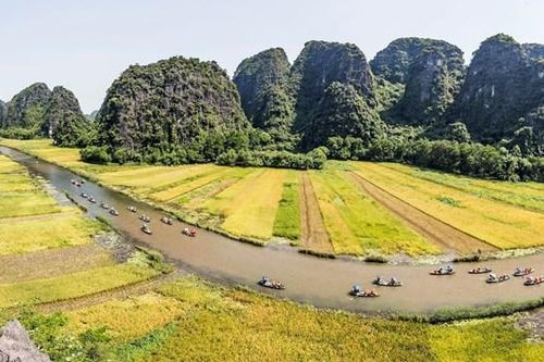 Non nước hữu tình