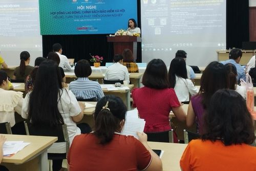 Tạo môi trường làm việc chất lượng và thu hút nhân tài