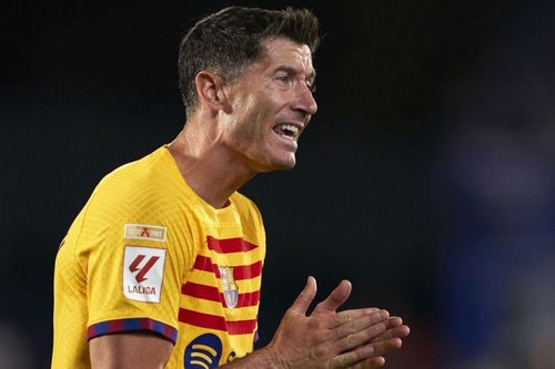 Nhận định trước trận Osasuna vs Barcelona: Lewandowski ghi bàn trên sân cỏ hay mặt báo?