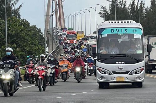 Long An, Tiền Giang: Nhiều tuyến quốc lộ, cao tốc bị ùn ứ phương tiện cục bộ