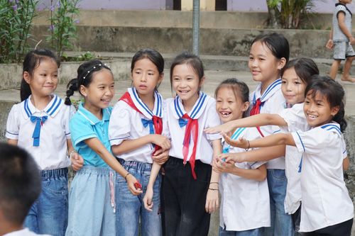 Trường học vùng khó khẩn trương vào guồng sau ngày tựu trường