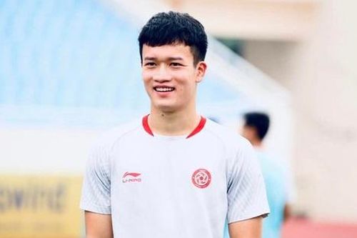 Cầu thủ xuất sắc nhất V.League 2023 nói gì về việc xuất ngoại?