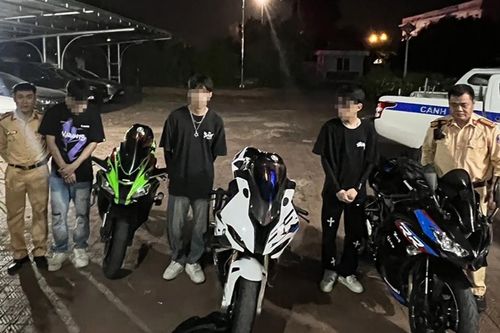 Liên tiếp chặn nhiều đoàn xe phân khối lớn đi vào cao tốc