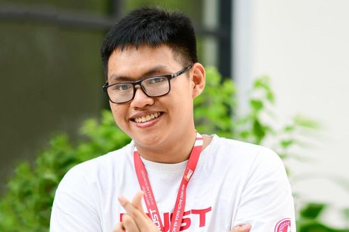 Nam sinh xuất sắc ngành 'hot' Bách khoa: 'Em đam mê các kỳ thi'