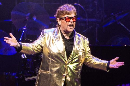 Elton John tuổi 76 không cho các con thừa kế gia tài nửa tỷ USD