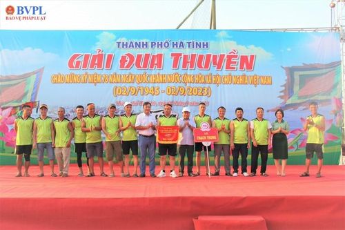 Tưng bừng lễ hội mừng Quốc khánh ở TP Hà Tĩnh
