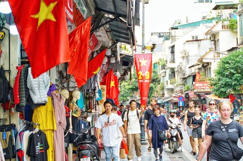 Các điểm vui chơi tại Hà Nội tấp nập du khách dịp nghỉ Lễ 2/9