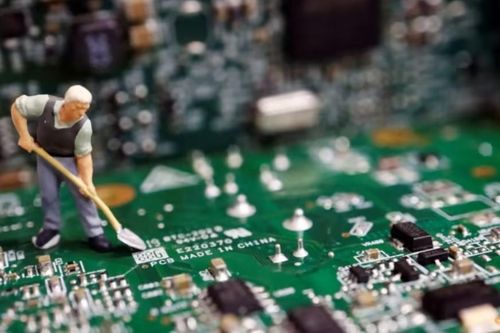 Mỹ phủ nhận việc chặn bán chip cho Trung Đông