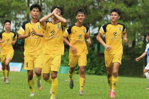 Hành động đẹp của cầu thủ Kon Tum FC ở vòng loại U21 Quốc gia 2023