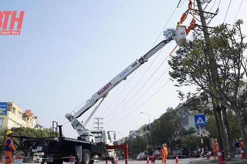 Sớm tháo gỡ khó khăn trong triển khai các dự án lưới điện