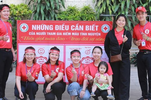 'Gen Z' hết lòng vì cộng đồng