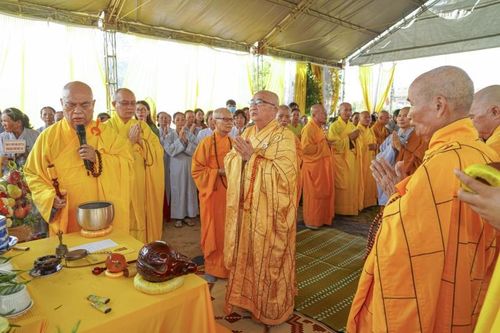 Quảng Nam: Lễ chú nguyện rót đồng đúc đại hồng chung chùa Hội Nguyên