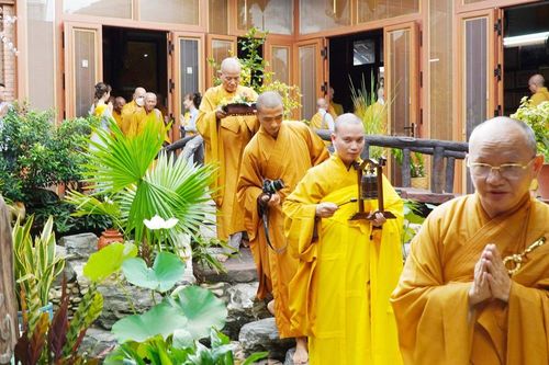 Chùa Phước Điền (H.Củ Chi) tổ chức lễ Vu lan - Báo hiếu và tặng quà đến người khó khăn