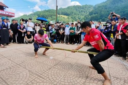 Yên Bái: Nhân dân các dân tộc Mù Căng Chải chào mừng Tết Độc lập và Lễ hội Mùa vàng