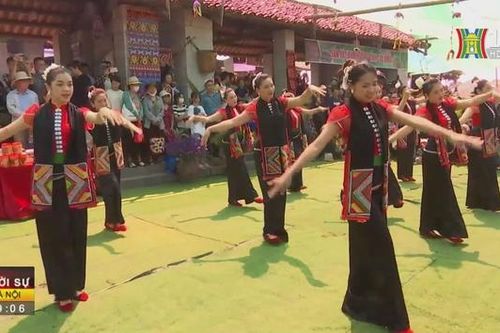 Vui tết độc lập tại ngôi nhà chung ở Hà Nội
