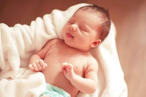 Những dấu hiệu bất thường ở trẻ sơ sinh từ 0-7 ngày tuổi