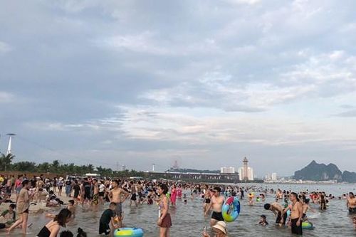 Quảng Ninh đón 382 nghìn lượt khách du lịch, thu về 788 tỷ đồng dịp lễ 2-9