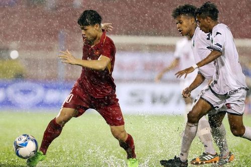 Trận 'thủy chiến' ở Thống Nhất, siêu phẩm Công Phượng và chiến thắng Thái Lan 4-0 của U23 Việt Nam