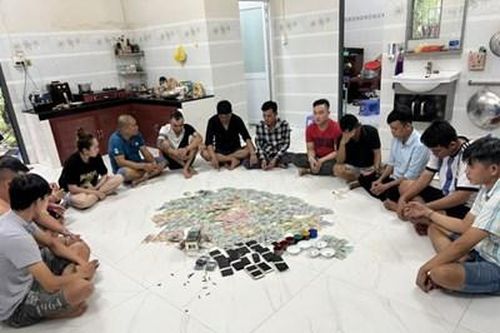 Vĩnh Long: Triệt xóa tụ điểm đánh bạc gồm 14 đối tượng do Nguyễn Hoàng Tuấn cầm đầu