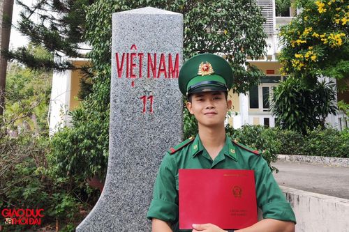 Câu chuyện không từ bỏ ước mơ của một chiến sĩ biên phòng